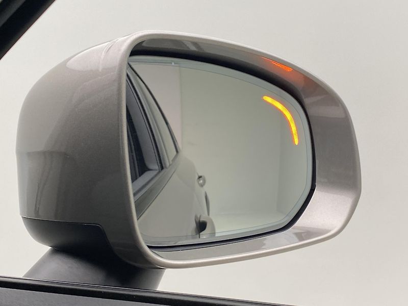 Volvo V90 CC B4 AWD MOMENTUM REZERVACE - fotka 35 z 53