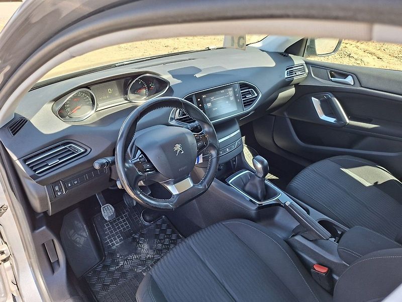 Peugeot 308 ACTIVE 1.6 BHDI 100k M5 - fotka 13 z 24
