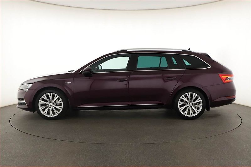 Škoda Superb (2022) Laurin&Klement 1.5 TSI - fotka 3 z 20