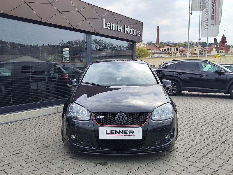 Volkswagen Golf 2.0 TFSI/147kW GTI - fotka 2 z 23