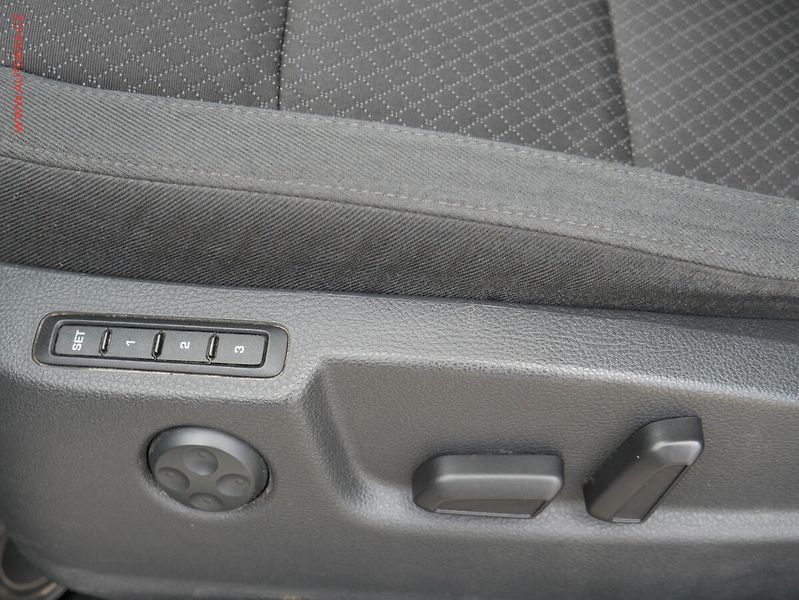 Škoda Superb (2015) 2.0 TDi, DSG, bixen - fotka 13 z 21