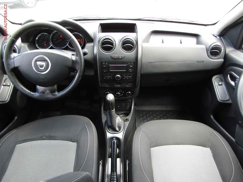 Dacia Duster (2016) 1.6 SCe, ČR, servis.kniha, AC - fotka 8 z 14