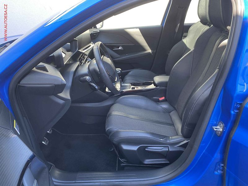 Peugeot 208 (2020) 1.2PT, GT Line, LED, navi - fotka 9 z 18