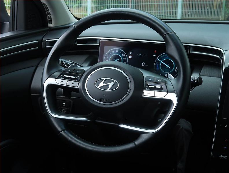 Hyundai Tucson (2021) 1.6 T-GDI HEV - fotka 23 z 23