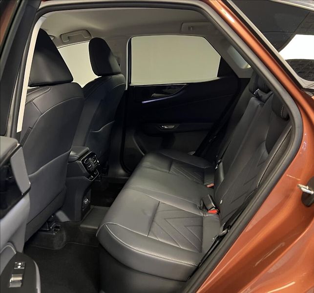 Lexus NX 450h plus 450H+ 2,5 PHEV PRESTIGE - fotka 8 z 20