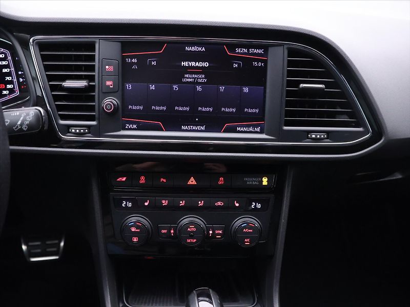 Seat Leon 2,0 TSI Cupra 221kW 4Drive DSG - fotka 23 z 38