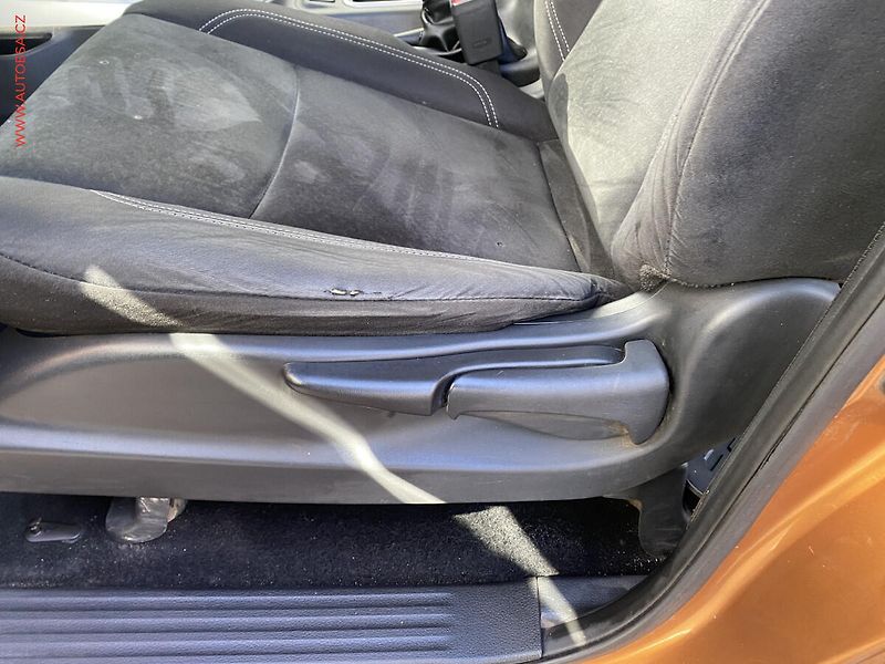 Nissan Navara (2018) 2.3dCi 4X4, TZ, navi, kamera - fotka 13 z 19