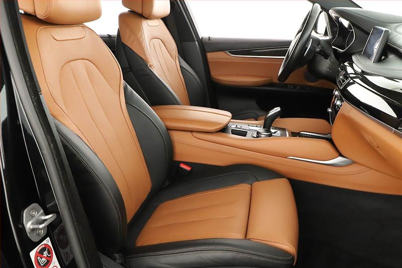 BMW X6 (2016) M Paket xDrive40d - fotka 7 z 21