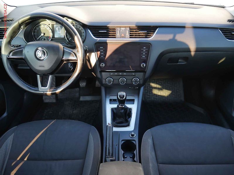 Škoda Octavia (2017) 1.6 TDi, ČR, AC, TZ - fotka 7 z 20