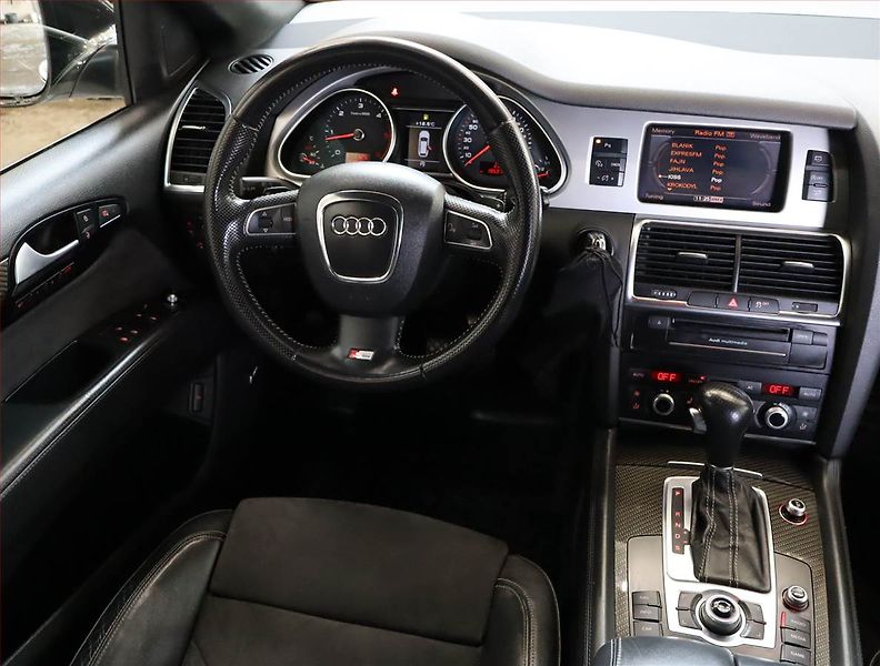 Audi Q7 (2010) S-Line 3.0 TDI, 4X4, Automat - fotka 7 z 26
