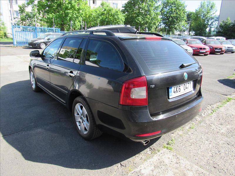 Škoda Octavia 1,6 TDI 77kW Combi - fotka 4 z 27