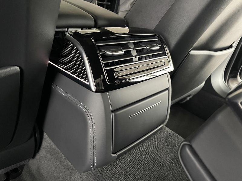 Audi S8 4,0TFSI Quattro*420kW*Webasto - fotka 35 z 42