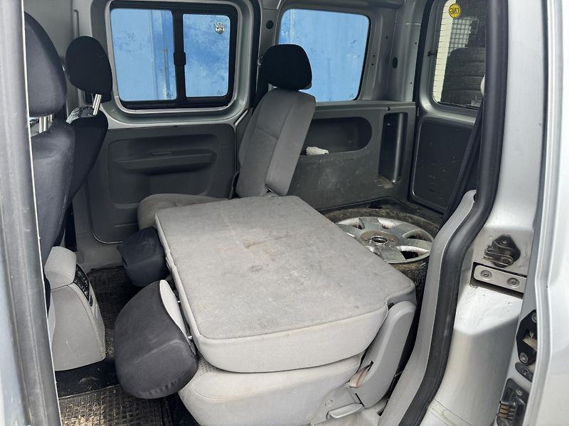 Volkswagen Caddy ND 2.0 80Kw CNG  - fotka 14 z 17