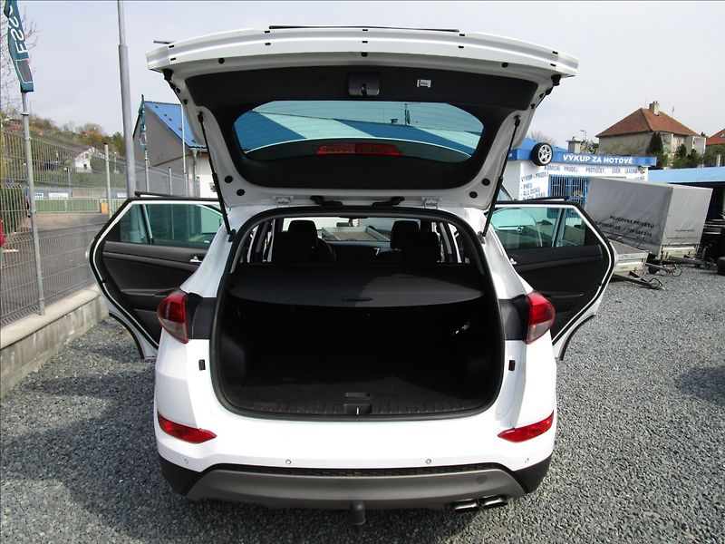 Hyundai Tucson 1.6T-GDi, aut. klima, 1. maj. - fotka 33 z 40