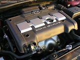 Maximálního výkonu 77 kW dosahuje při 5800 ot/min, pohodlně se však jezdí při nižších, kde plně využijete točivého momentu 143 N.m.