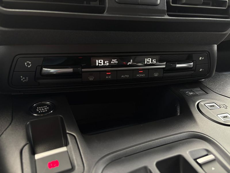 Peugeot Rifter (2026) LONG GT BlueHDi 130 EAT8 - fotka 30 z 32