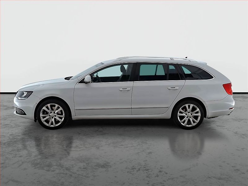Škoda Superb (2014) 2.0 TDI, 4X4, Kůže, Bi-Xenony - fotka 3 z 17