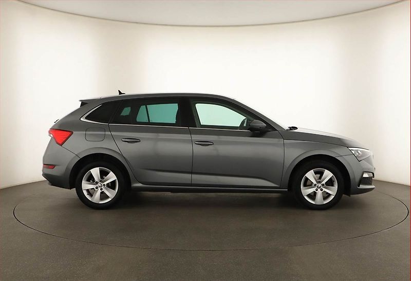 Škoda Scala (2023) Style 1.5 TSI, ČR,1.maj - fotka 6 z 13