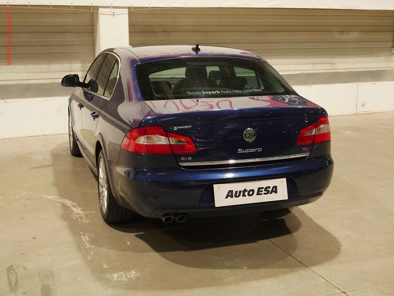 Škoda Superb (2009) 2.0 TDi 4x4, ČR, Bixenon - fotka 4 z 20