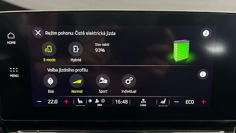 Škoda Octavia 1.4 TSI iV DSG Style Combi - fotka 26 z 27