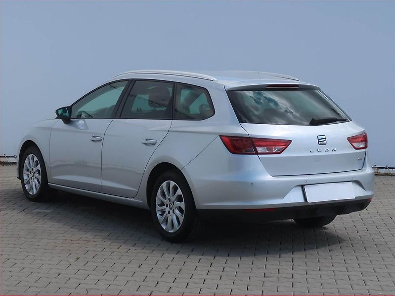 Seat Leon (2016) Style 1.6 TDI, Automat, Navi - fotka 4 z 17