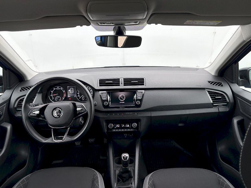 Škoda Fabia (2022) Combi 1.0 TSI / 70kW / BLACK T - fotka 5 z 26