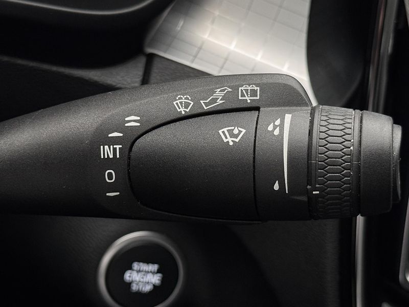 Volvo XC40 B4 MOMENTUM AUT  - fotka 32 z 47