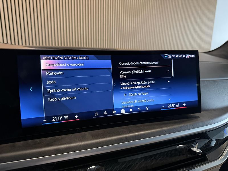 BMW X7 40d M Tažné Masáž Pano Záruka - fotka 33 z 48