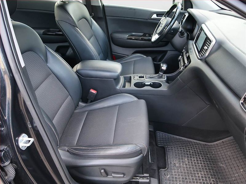 Kia Sportage (2019) Platinum 1.6 T-GDI, 4X4 - fotka 9 z 18