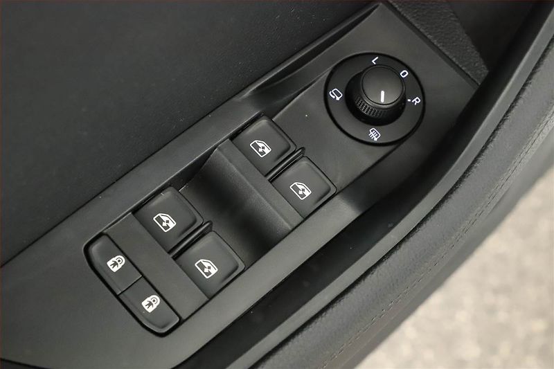 Škoda Superb (2022) Style 2.0 TDI, Automat, Kůže - fotka 21 z 21