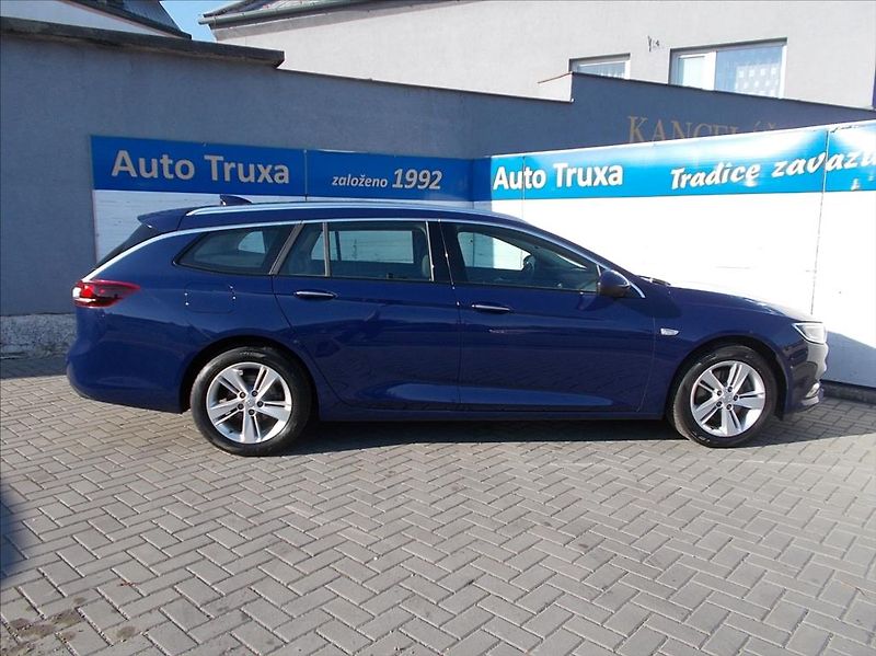 Opel Insignia ST 1.6 CDTi 100kW INNOVATION - fotka 4 z 46