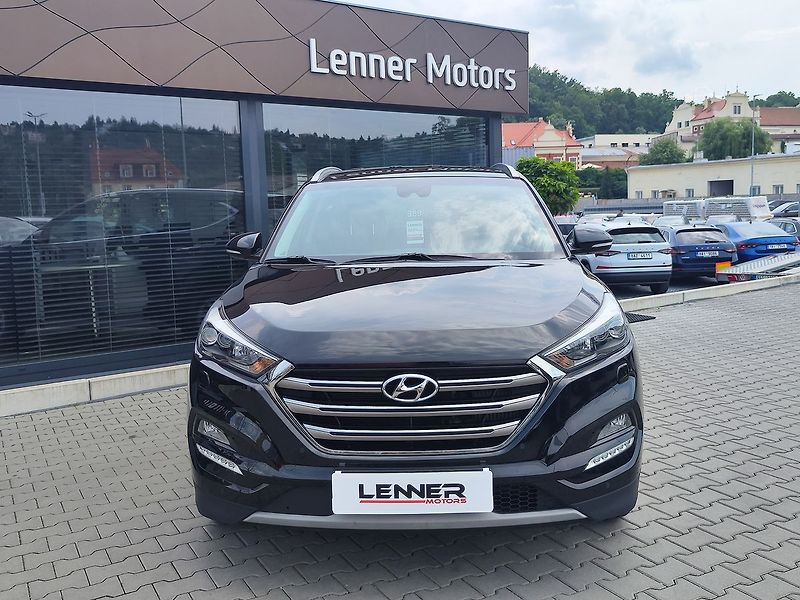 Hyundai Tucson 2.0 CRDI/100kW Style 4x4 - fotka 2 z 36