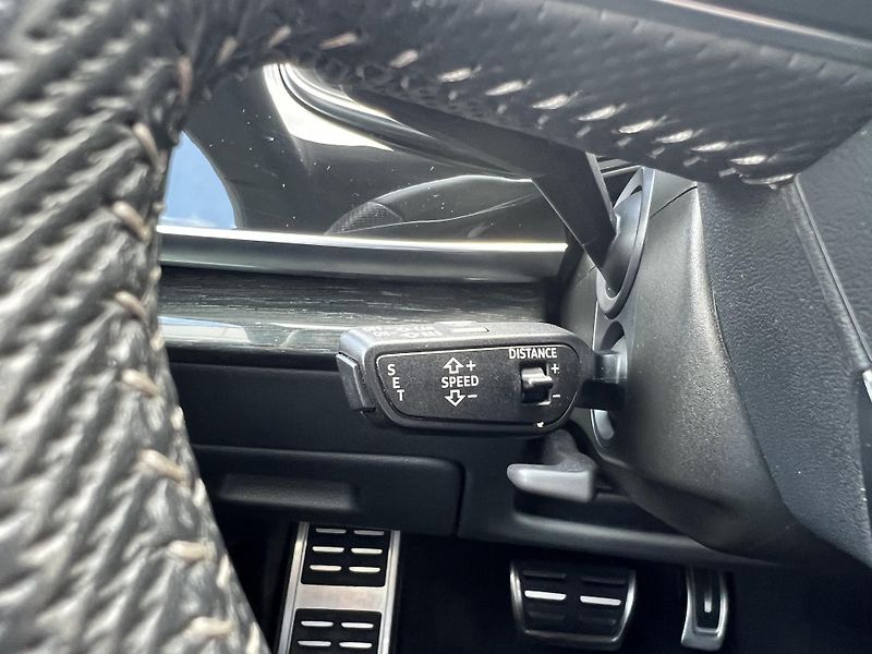Audi Q8 (2020) 3.0TDI, quattro, S line - fotka 29 z 37