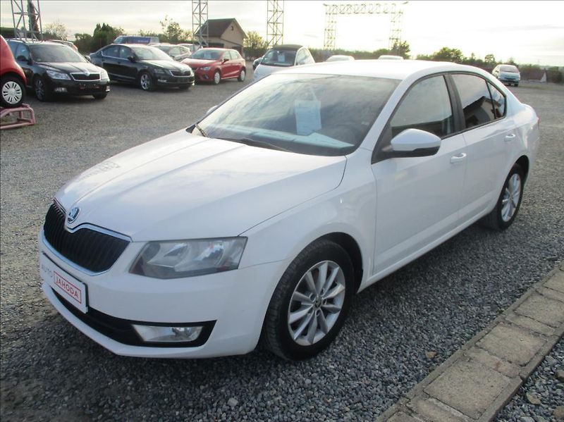 Škoda Octavia 1,6 TDI, DSG,klima,serv.kniha, - fotka 3 z 33