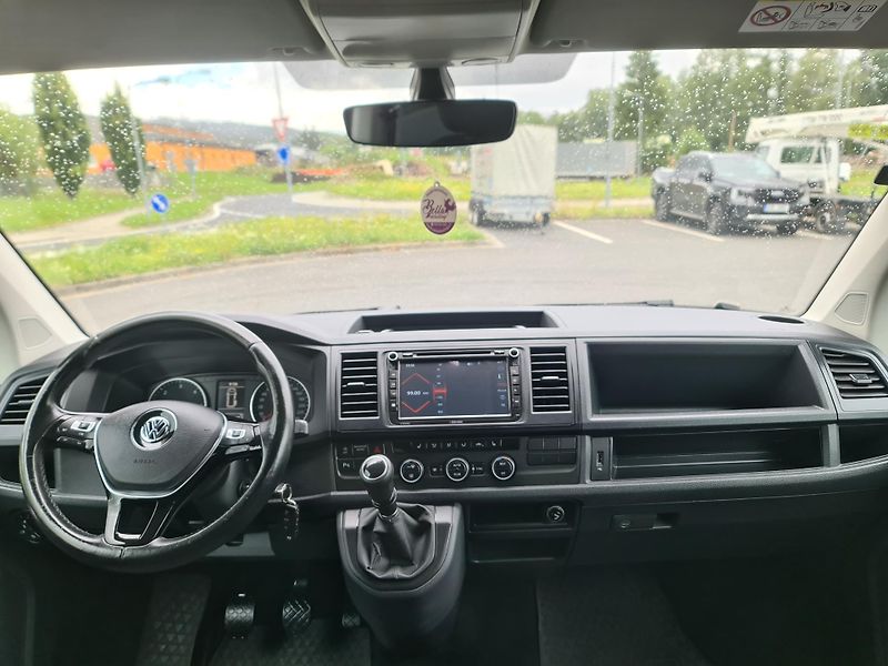 Volkswagen Transporter (2016)  CARAVELLE T6 2.0 TDi OLOMOUC - fotka 24 z 86