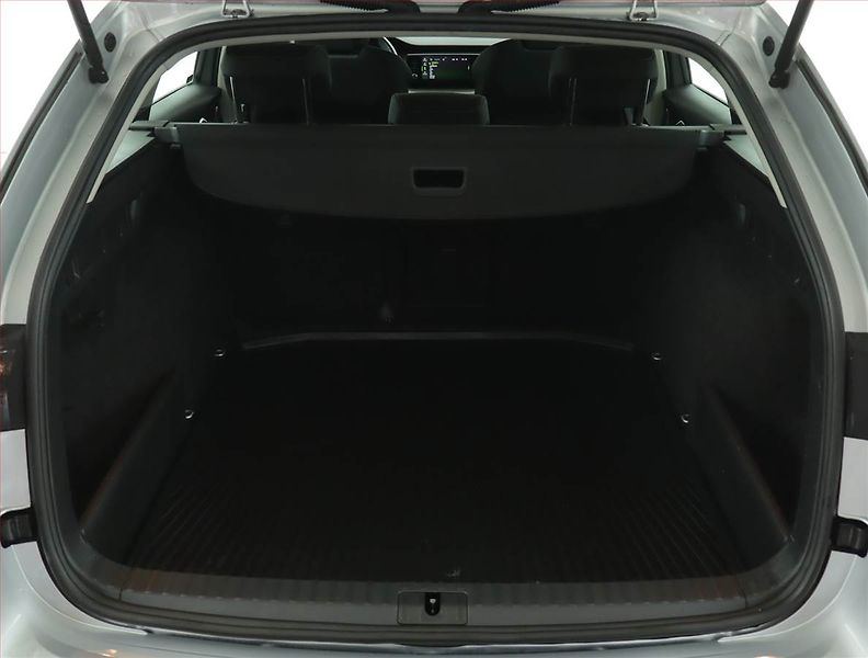 Škoda Octavia (2022) Ambition 2.0 TDI, ČR,1.maj - fotka 13 z 15