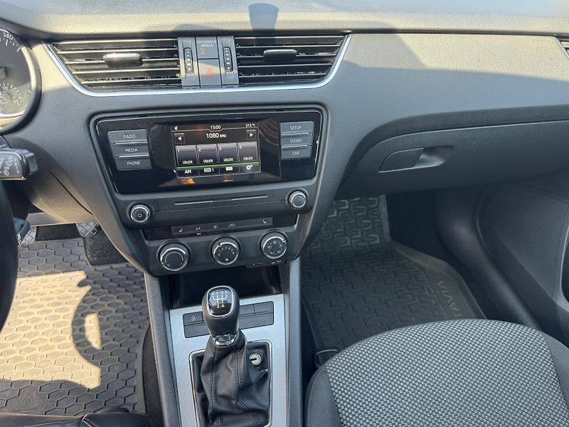 Škoda Octavia 1.6TDi,klima,nové v ČR - fotka 29 z 37