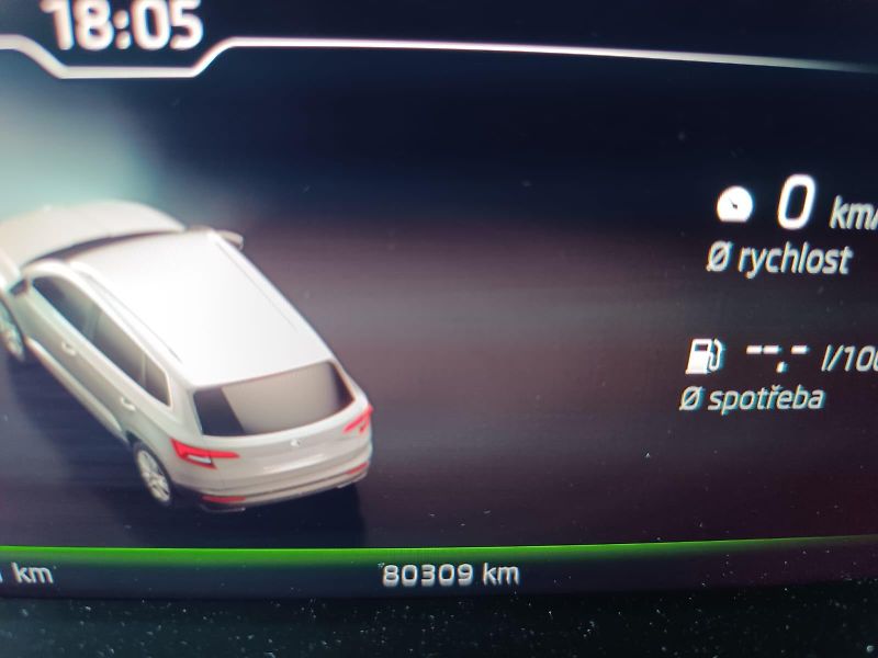 Škoda Karoq Scout, 1.5/110kW, 80000KM - fotka 27 z 32