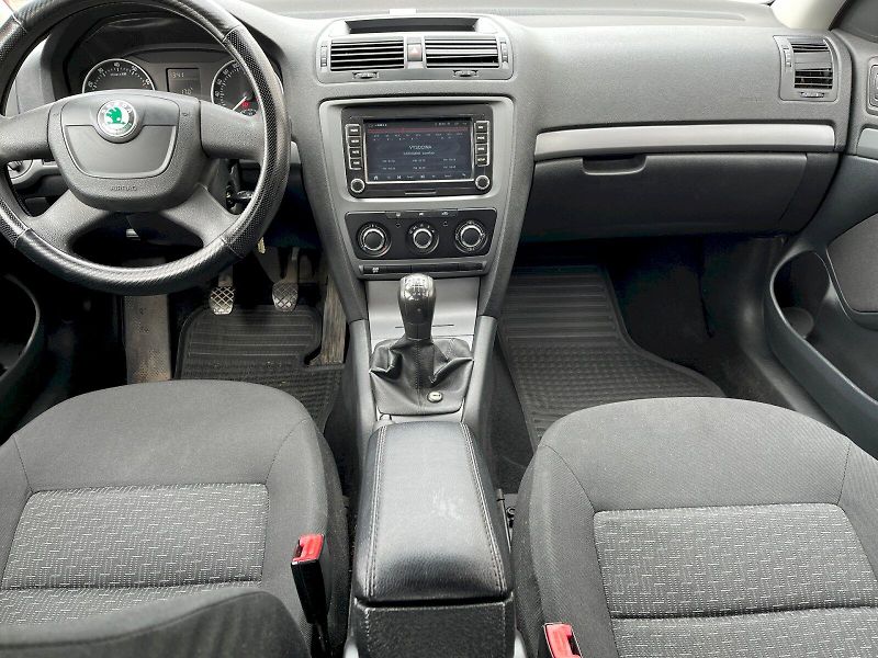 Škoda Octavia (2011) 1.2 TSI 77kw Classic - fotka 8 z 21