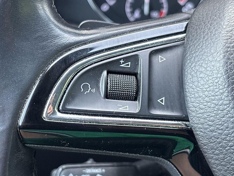 Škoda Superb (2016) Combi 2.0 TDI DSG Style + - fotka 20 z 37
