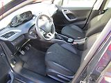Peugeot 2008 (2018) 1.2 PT, ČR, Active - náhled 9