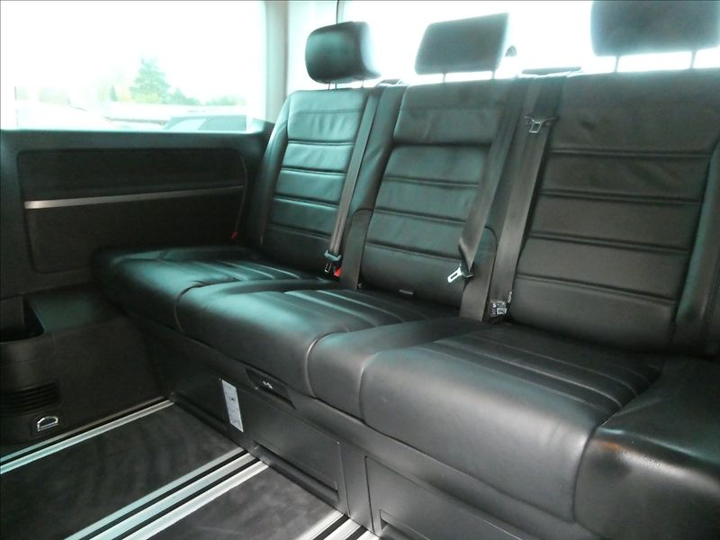 Volkswagen Multivan 2,0 TDi 150kW DSG GenerationSi - fotka 19 z 57