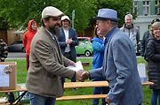Veteránský závod odstartoval ve Velvarech na náměstí. Cíl byl na náměstí ve Slaném.
