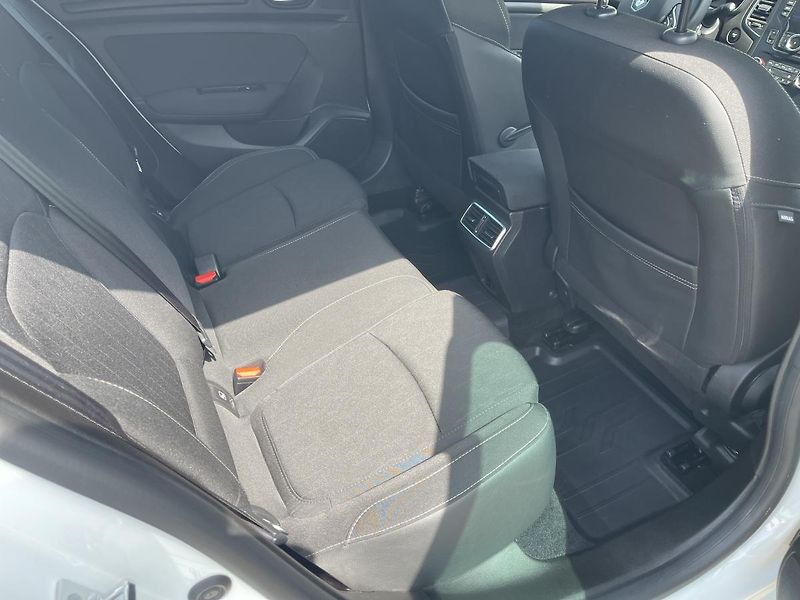 Renault Mégane 1.5 DCi 85 kW LIMITED-DPH-ČR ! - fotka 19 z 38
