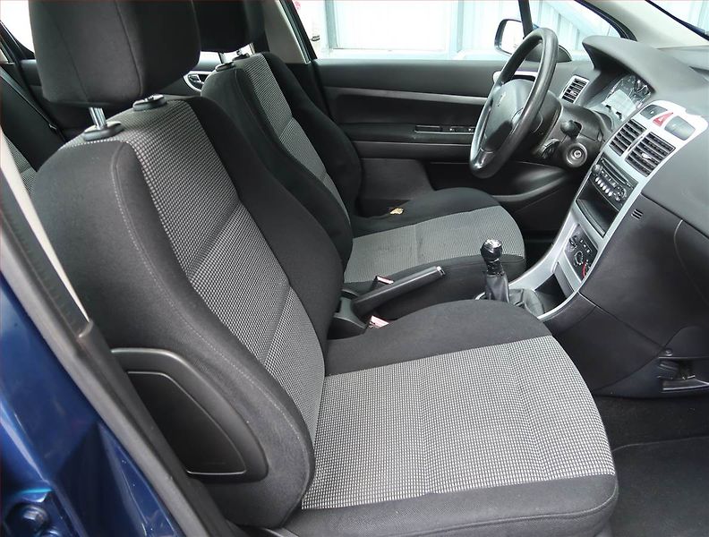 Peugeot 307 (2005) 1.4 16V, po STK, Tažné, Klima - fotka 9 z 14