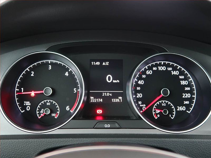 Volkswagen Golf (2015) Comfortline 2.0 TDI - fotka 11 z 21