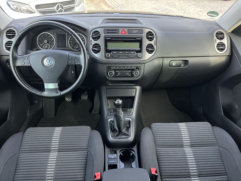 Volkswagen Tiguan (2009) 2.0 TSI 147KW 4x4  - fotka 14 z 21