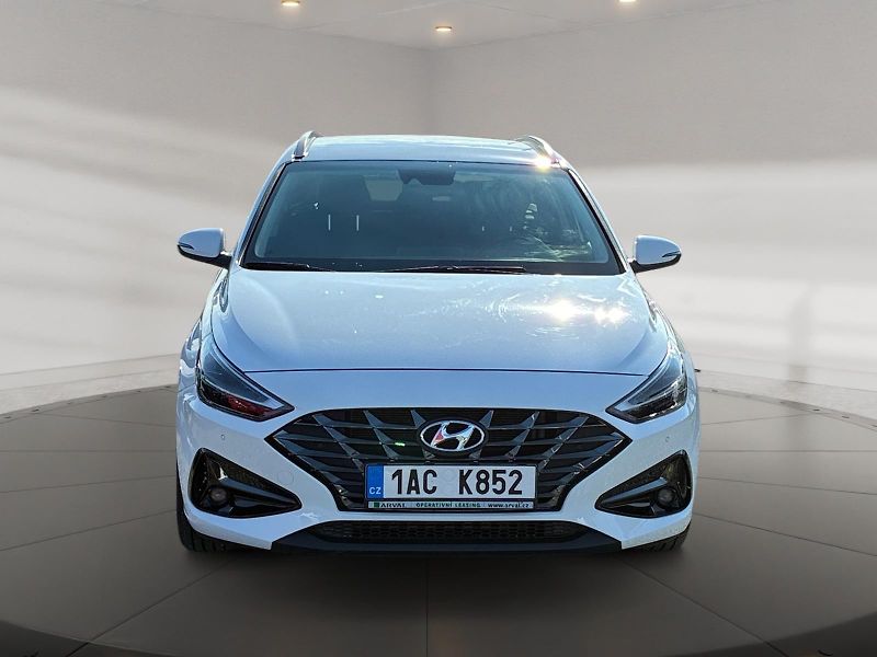Hyundai i30 (2024) SMART 1.5T-GDI 118kW CZ DPH - fotka 2 z 11