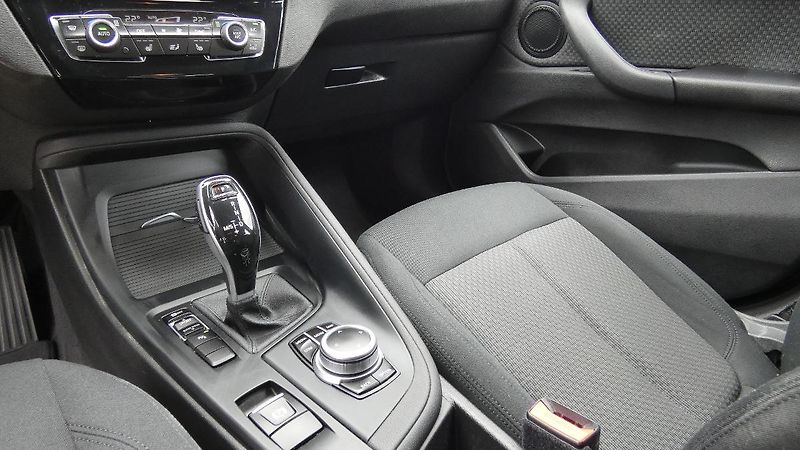 BMW X1 sDrive 18i - fotka 6 z 24