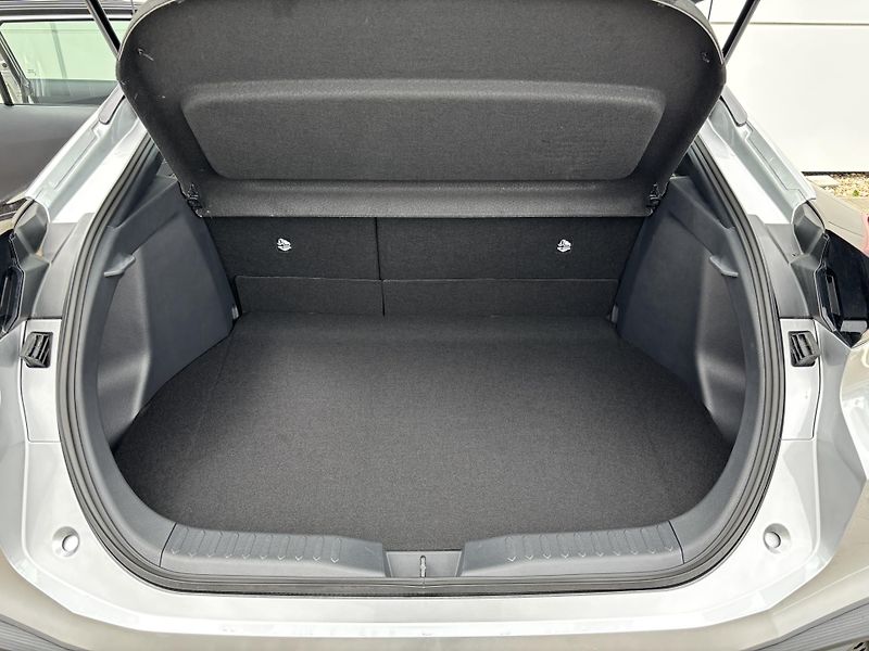 Toyota C-HR (2026) COMFORT BUSINESS 1,8 HEV AT - fotka 9 z 14